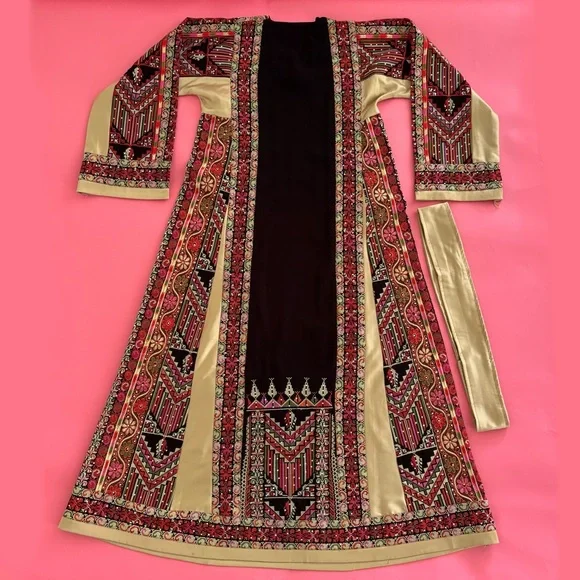 Fully Embroidered Palestinian Thobe - Picture 3 of 9